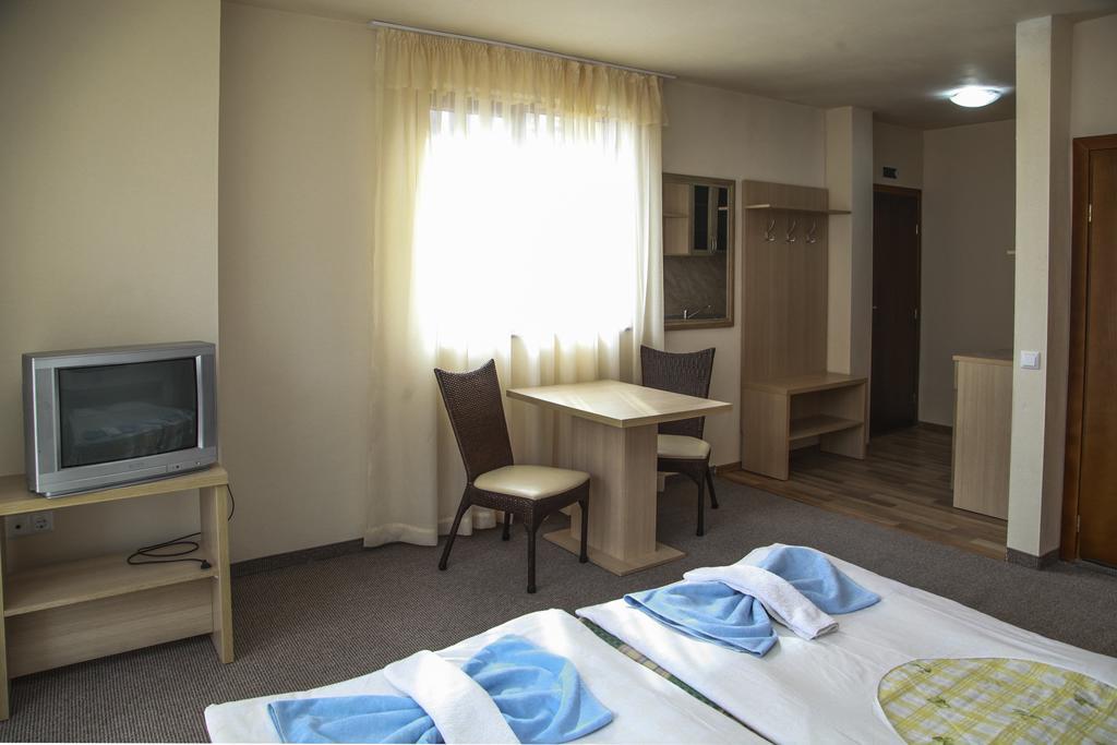 Ravda Bay Guest House Extérieur photo